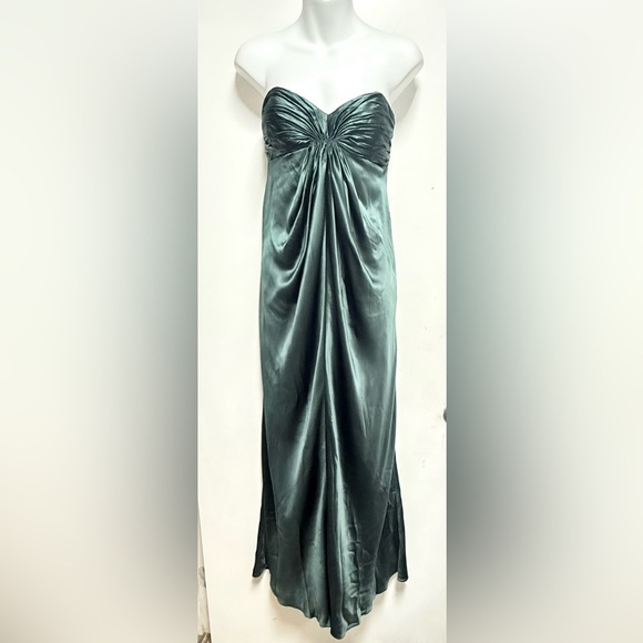 Laundry by Shelli Segal Strapless Charmeuse Gown Size 6 - Picture 2 of 8